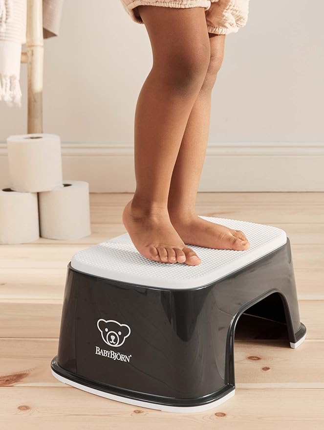 BabyBjörn Step Stool, Black/White