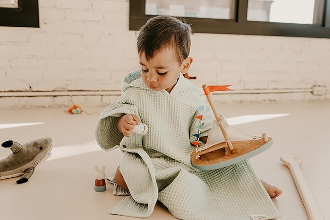 Hooded Towel for Babies + Toddlers | Snaps into a Poncho | Organic Cotton Waffle | Lighweight and Absorbent | Bath, Beach, and Pool | Multiple Colors (Small (0-3 Yrs), Fog)