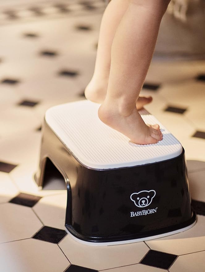 BabyBjörn Step Stool, Black/White