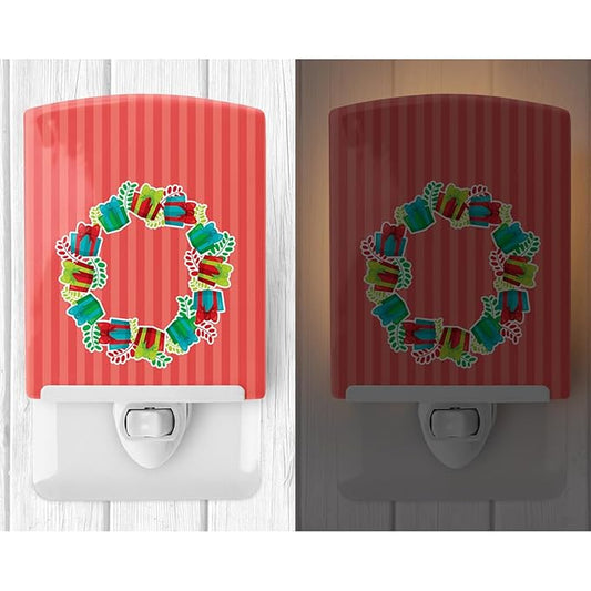 Caroline's Treasures BB6976CNL Christmas Wreath Presents Ceramic Night Light Compact, UL-Certified, Ideal for Bedroom, Bathroom, Nursery, Hallway, Kitchen, 6x4x3, Multicolor