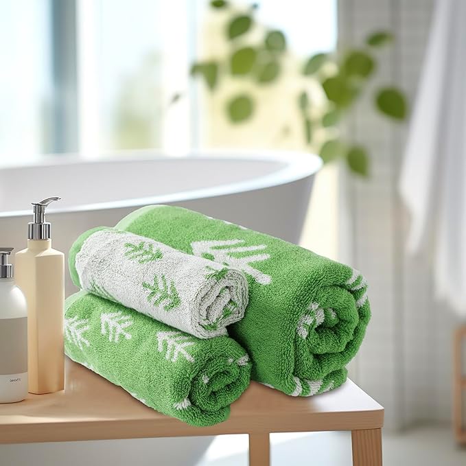 Luxury Christmas Tree Pine Green Bath Towel Sets for Bathroom, 1 Bath Towels 1 Hand Towels 1 Washcloths 100% Cotton Fluffy Highly Absorbent Double Sided Pattern Towel for Women Kids Elderly