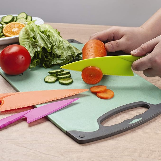 MOTYAWN 8 Pieces Kids Plastic Nylon Cooking Knife Set, Safe Knives for Bread Without BPA,Children's Safe Cooking Chef Nylon Knives for Cooking and Cutting Fruits, Veggies & Cake