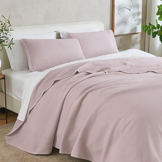 Great Bay Home King Size Pink Quilt Set. Stonewashed, Ultra-Soft, Lightweight Box Stitch Bedding Sets for Boys & Girls. College Dorm Essentials, 3 Piece Set, 1 Quilt 2 Pillow Shams (King, Rose Pink)