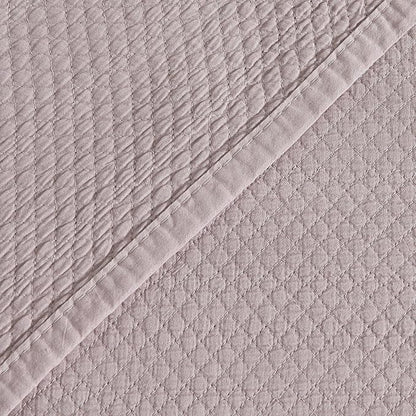 Queen Size Pink Quilt Set. Stonewashed, Ultra-Soft, Lightweight Box Stitch Bedding Sets for Boys & Girls. College Dorm Essentials, 3 Piece Set, 1 Quilt 2 Pillow Shams (Full / Queen, Rose Pink)